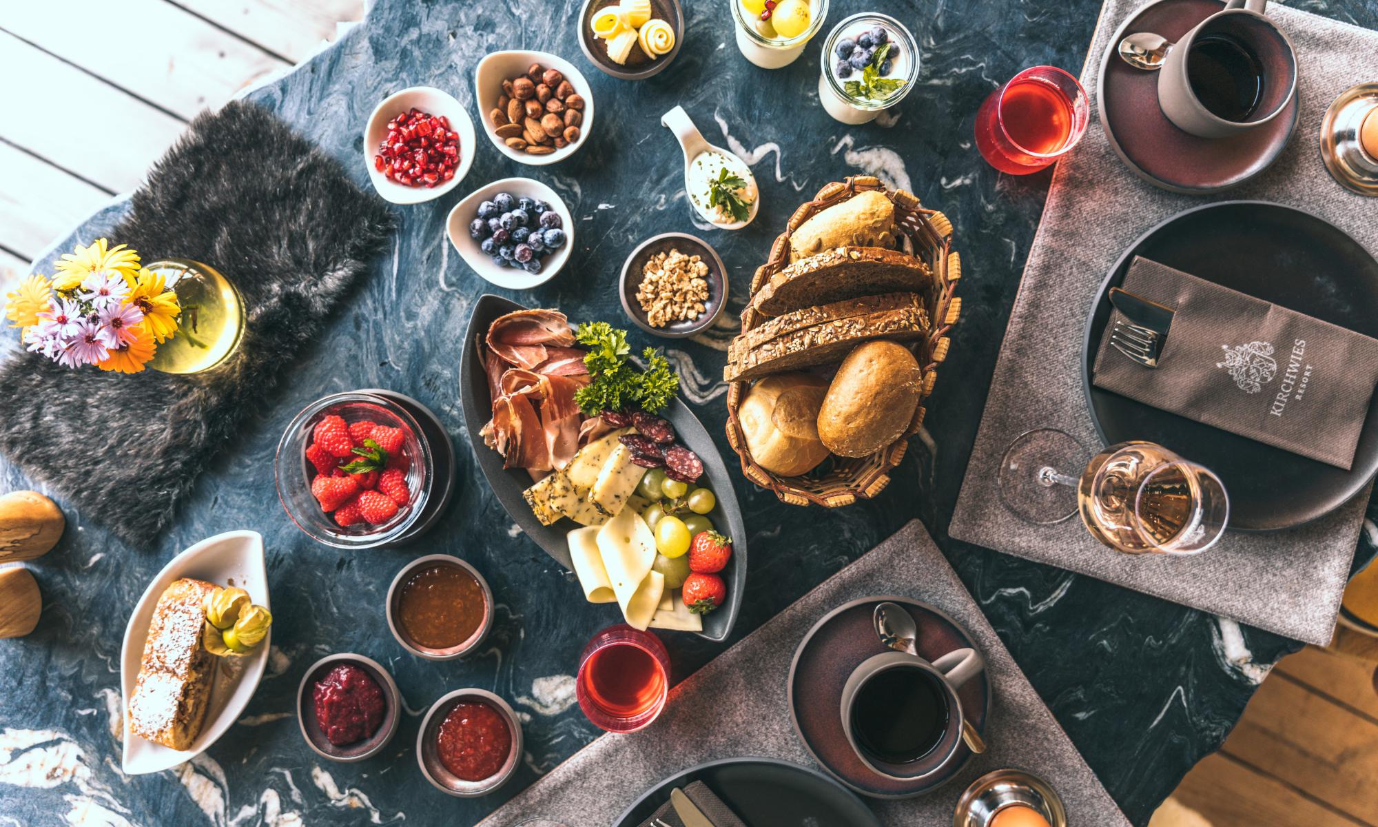 Ricco buffet della prima colazione